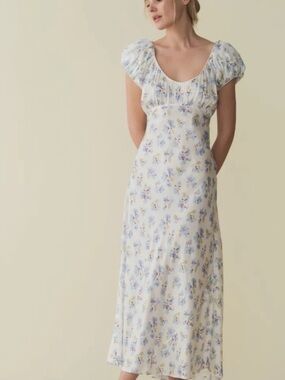 Doen Silk Floral Puff-Sleeve Midi Dress in White and Light Blue, Size M
